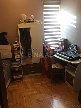 Satılır 4 otaqlı mənzil 102 m²