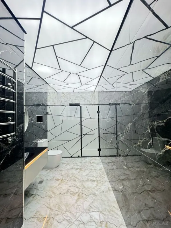 Satılır 5 otaqlı həyət evi 300 m²