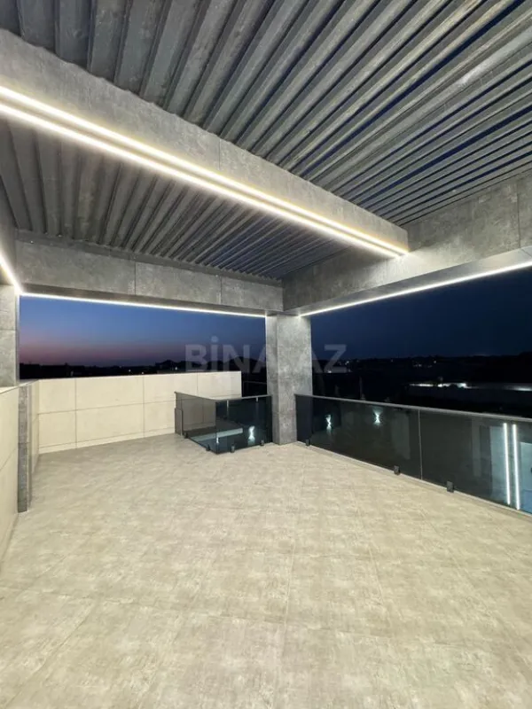 Satılır 5 otaqlı həyət evi 300 m²
