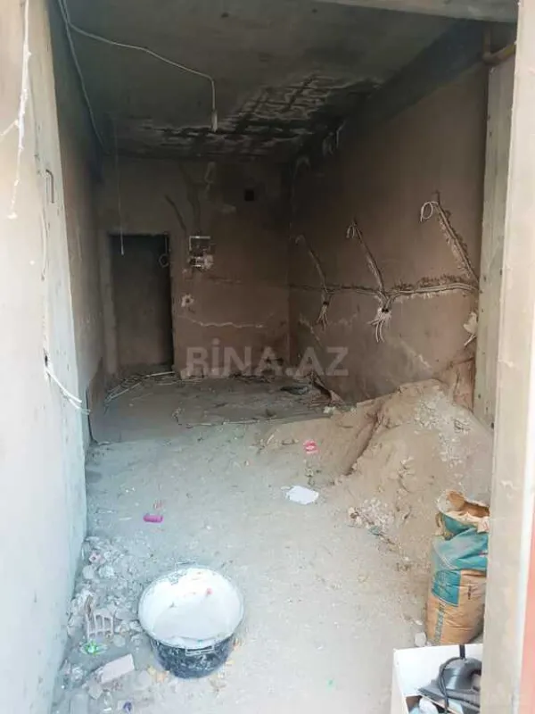 Satılır obyekt 180 m²