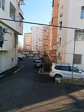 Satılır obyekt 180 m²