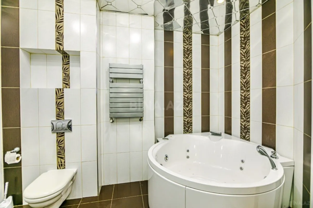 Kirayə verilir 3 otaqlı mənzil 175 m²