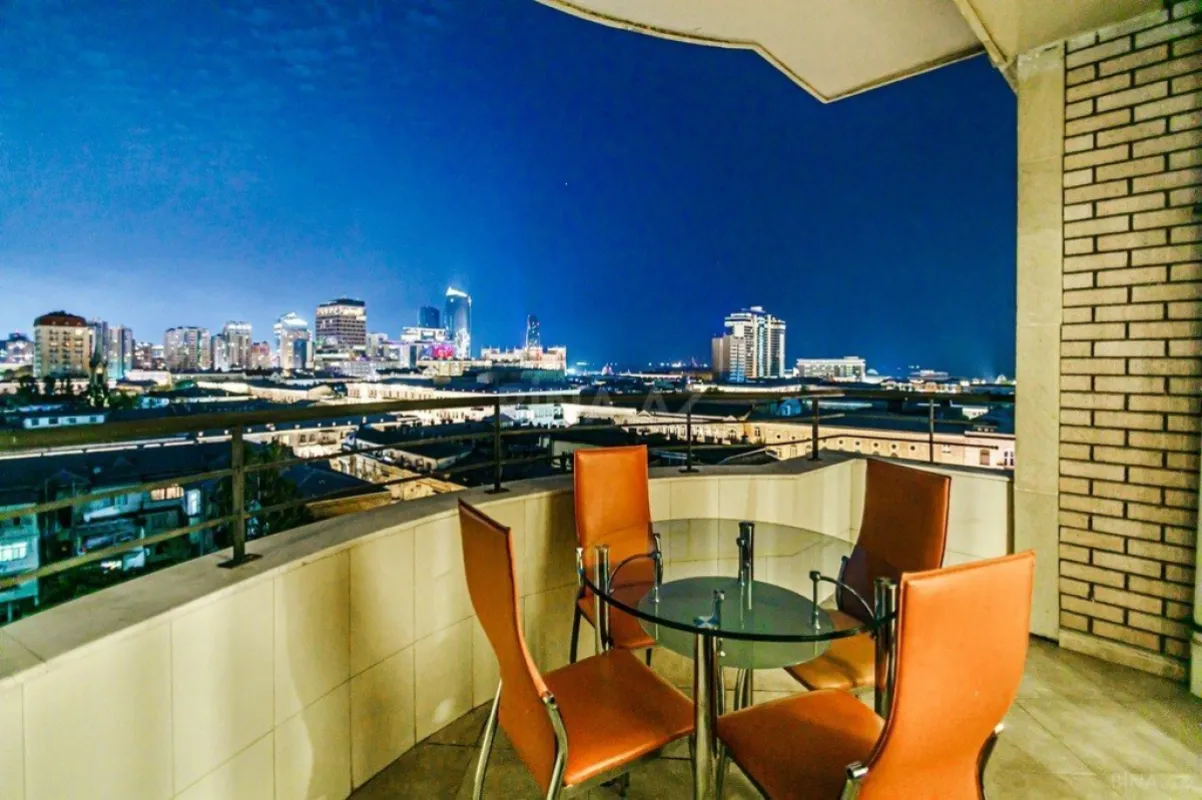 Kirayə verilir 3 otaqlı mənzil 175 m²