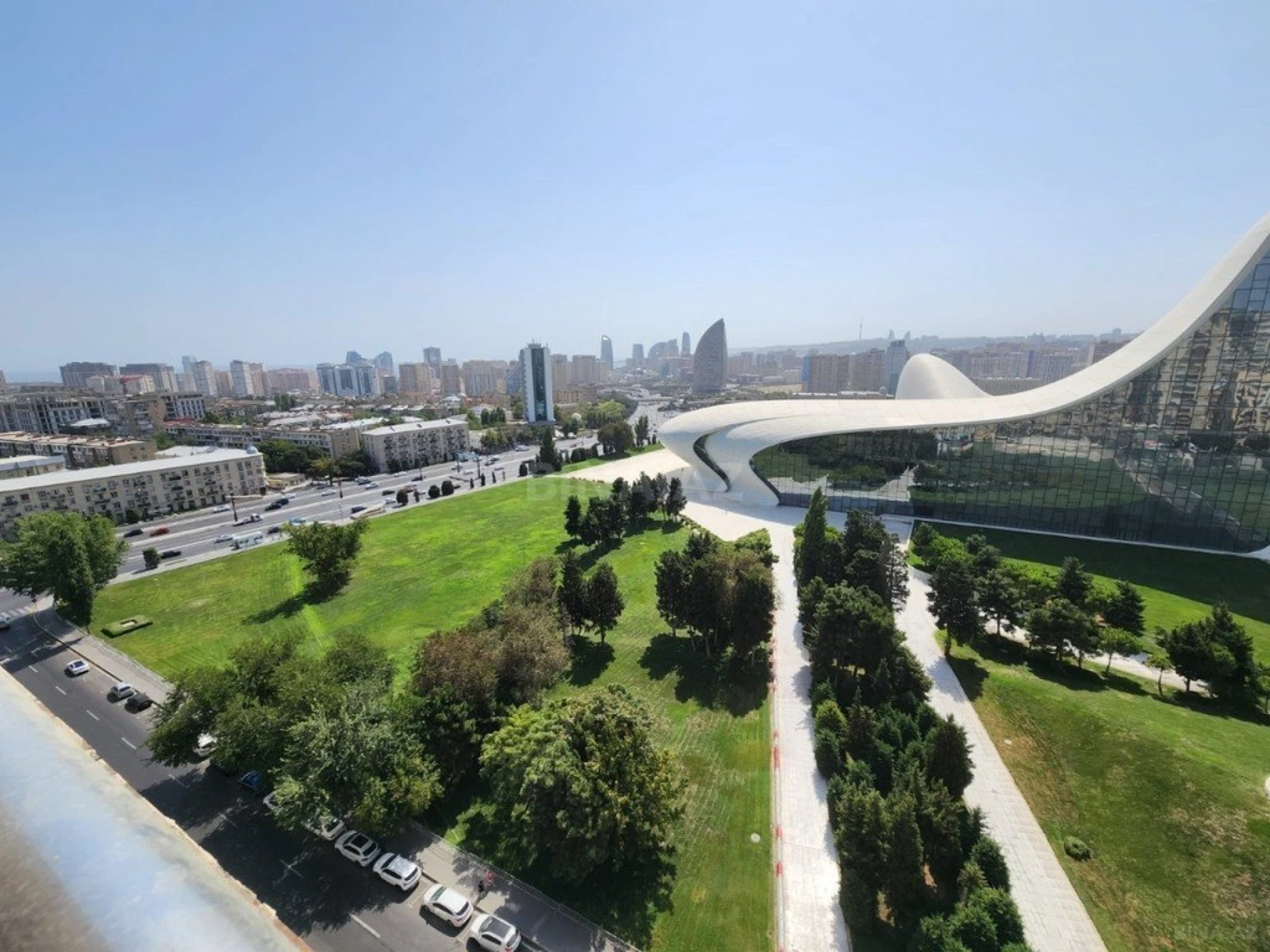 Kirayə verilir 3 otaqlı mənzil 170 m²