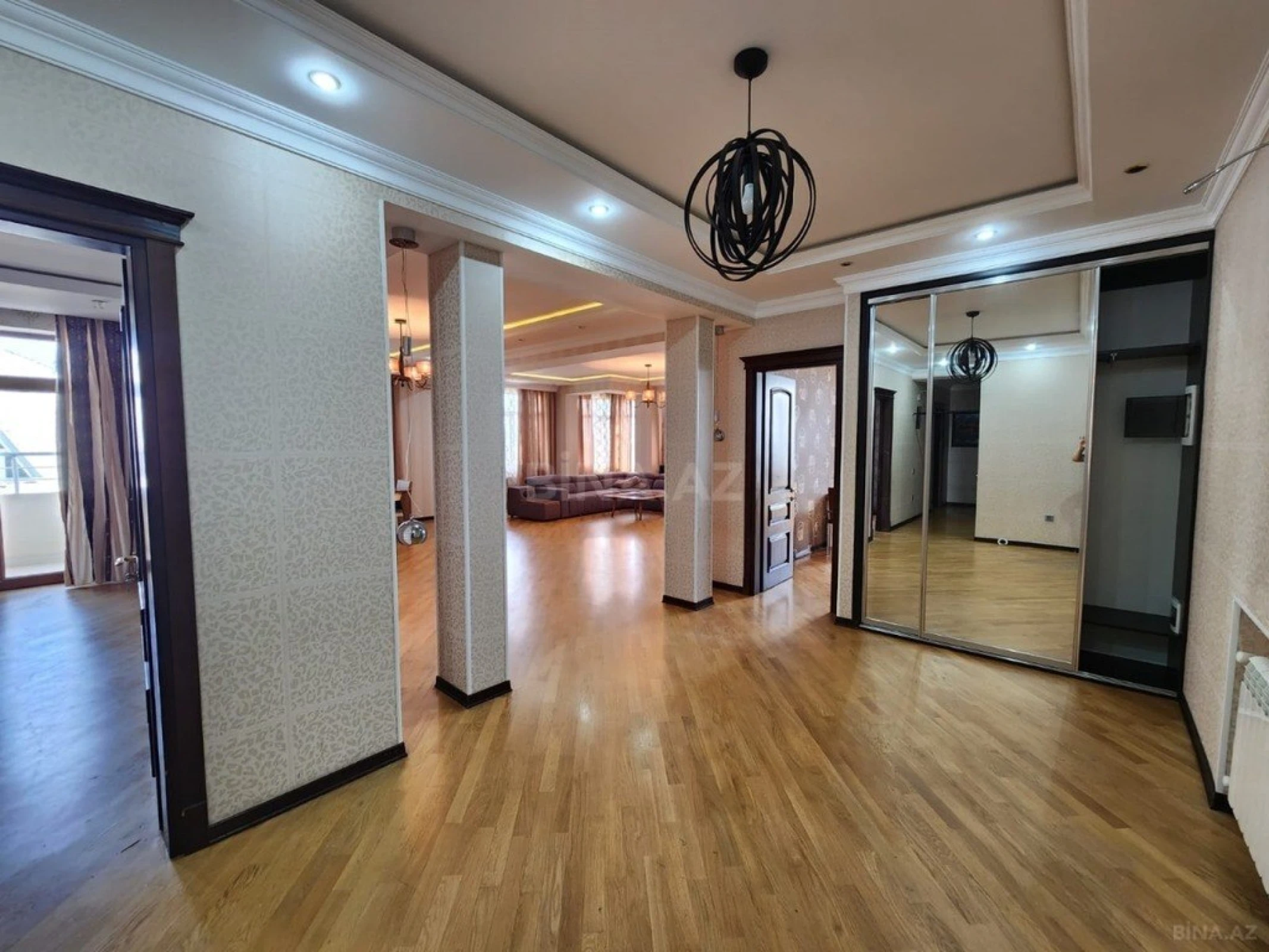 Kirayə verilir 3 otaqlı mənzil 170 m²