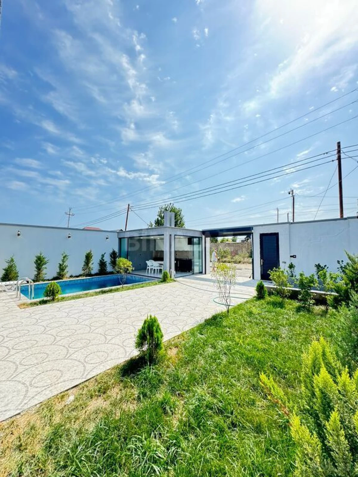 Satılır 4 otaqlı həyət evi 140 m²