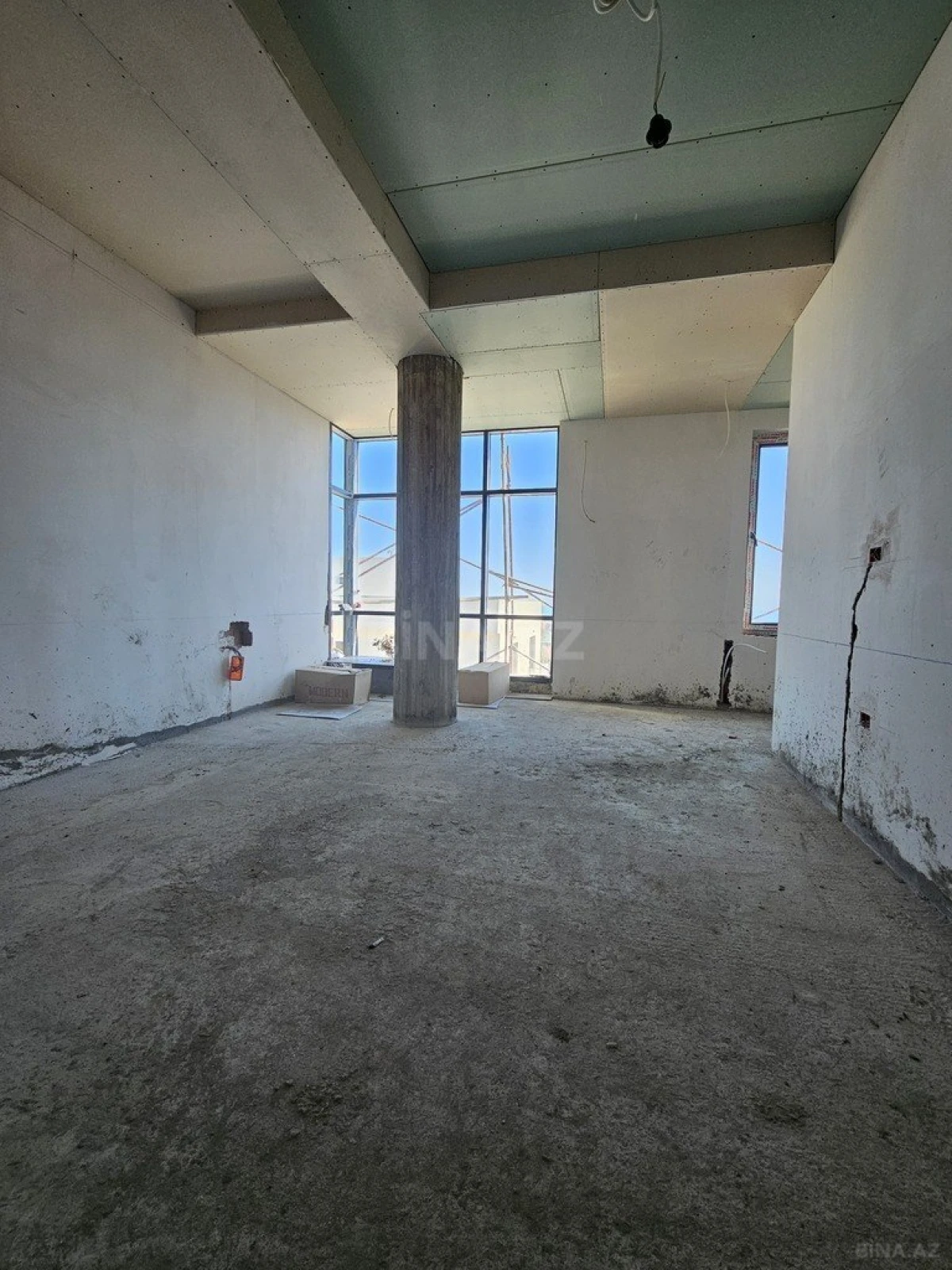 Satılır 6 otaqlı həyət evi 300 m²