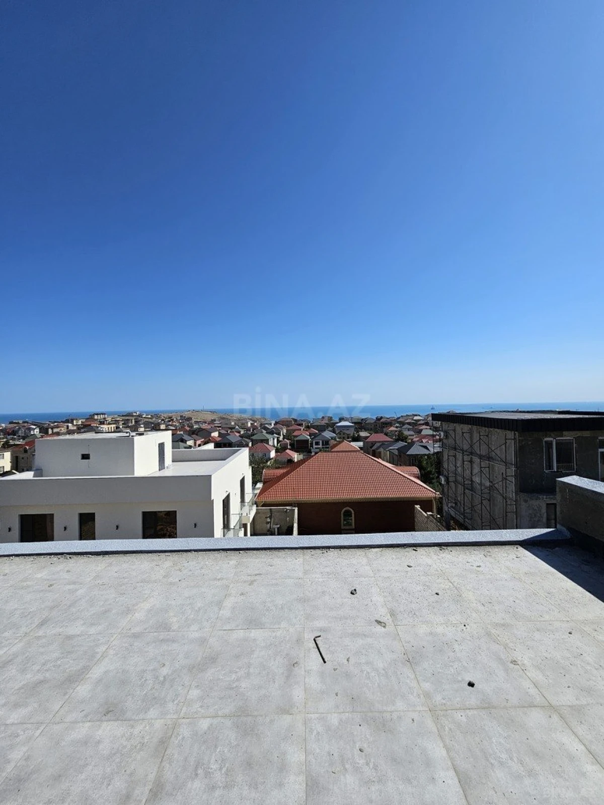 Satılır 6 otaqlı həyət evi 300 m²