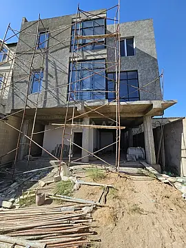 Satılır 6 otaqlı həyət evi 300 m² — Bakı, Badamdar 6 otaq 300.00 m²