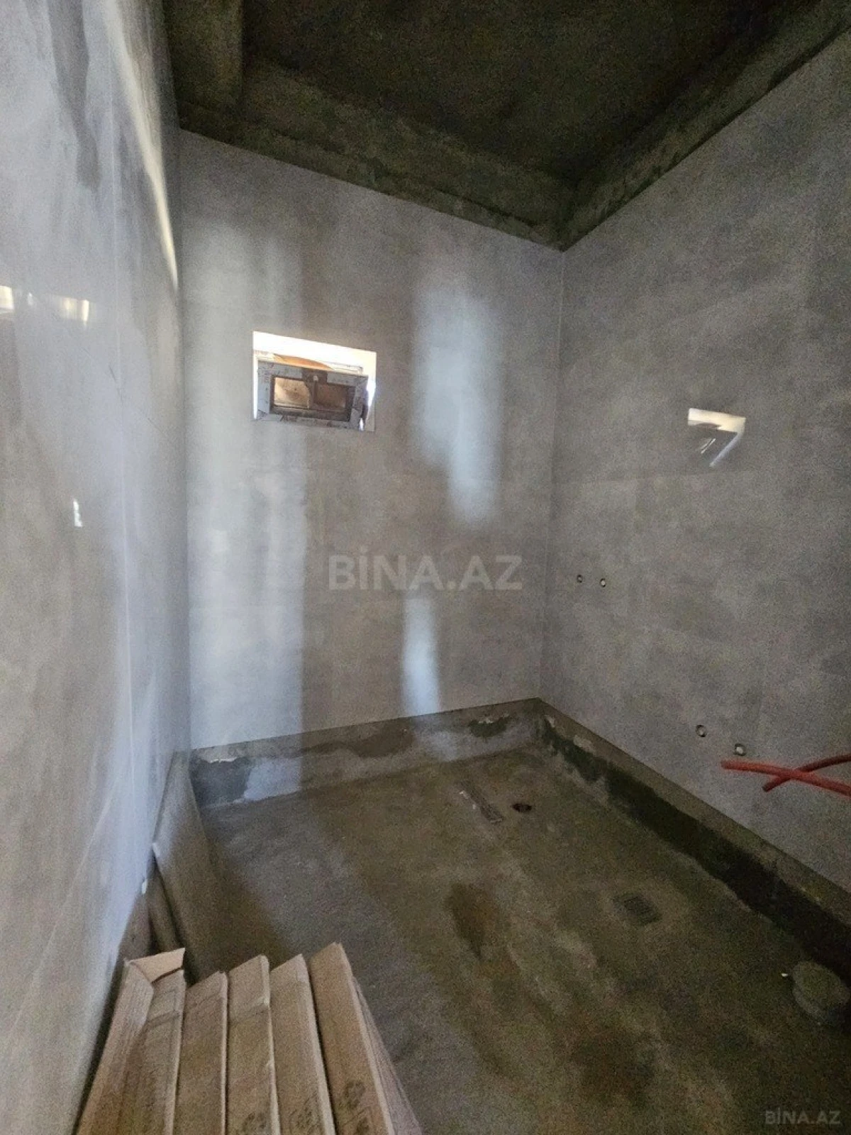 Satılır 6 otaqlı həyət evi 300 m²
