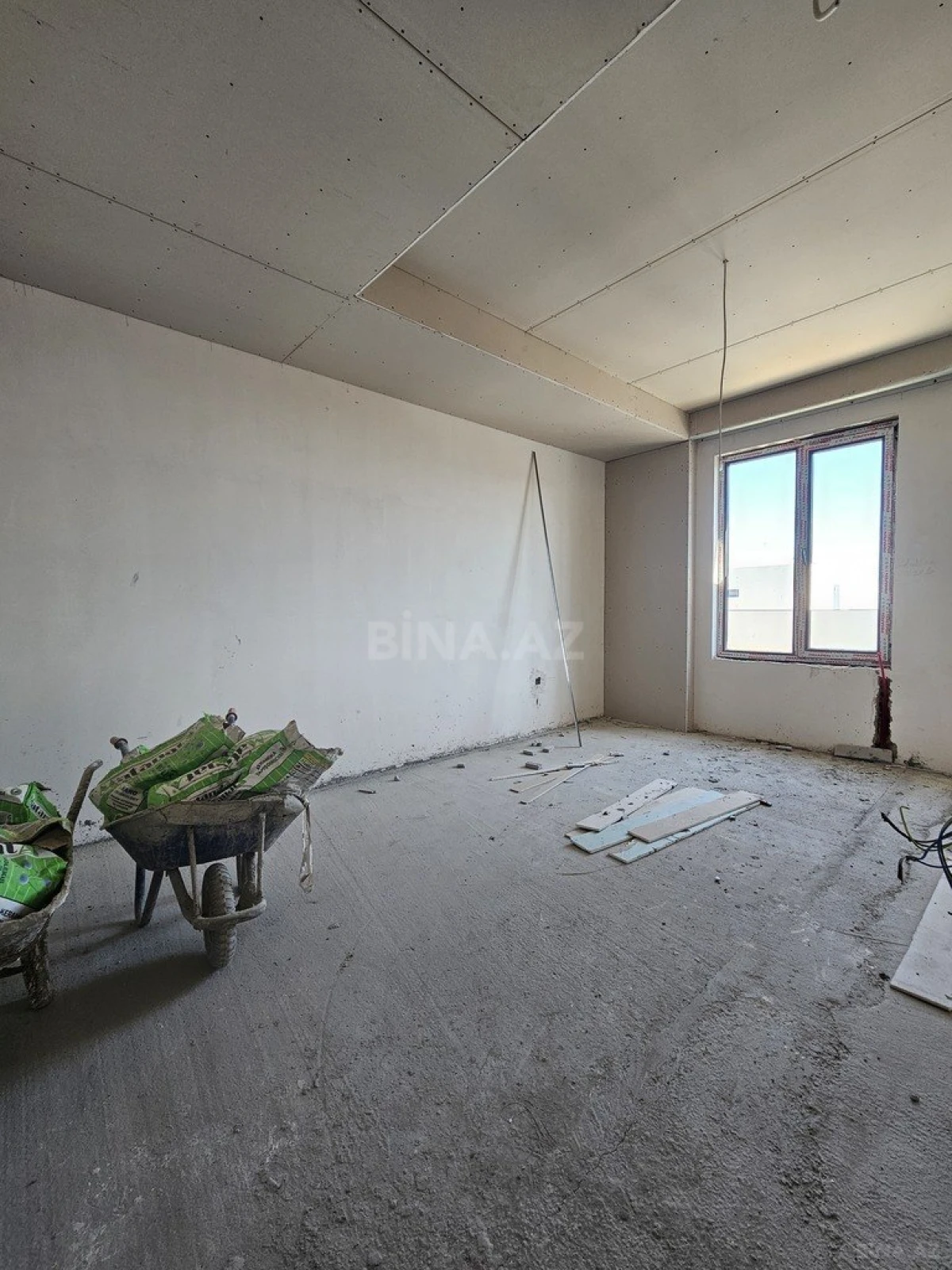 Satılır 6 otaqlı həyət evi 300 m²