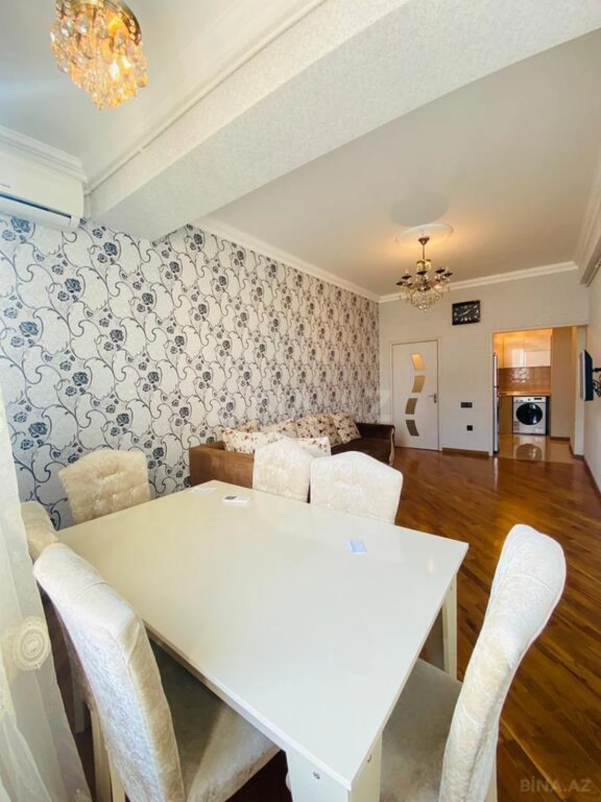 Kirayə verilir 2 otaqlı mənzil 80 m²