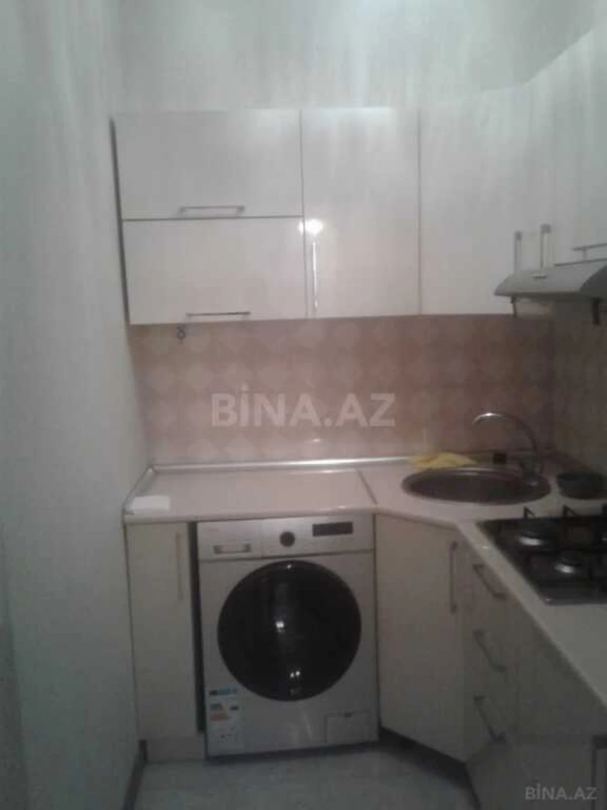 Kirayə verilir 2 otaqlı mənzil 80 m²