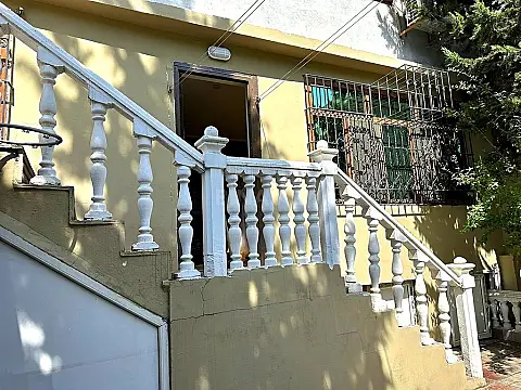 Satılır 5 otaqlı mənzil 140 m²