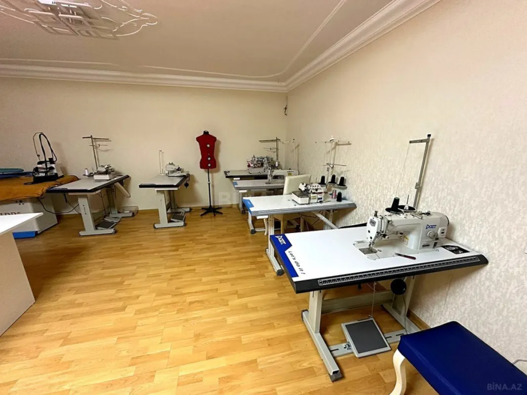 Satılır 5 otaqlı mənzil 140 m²