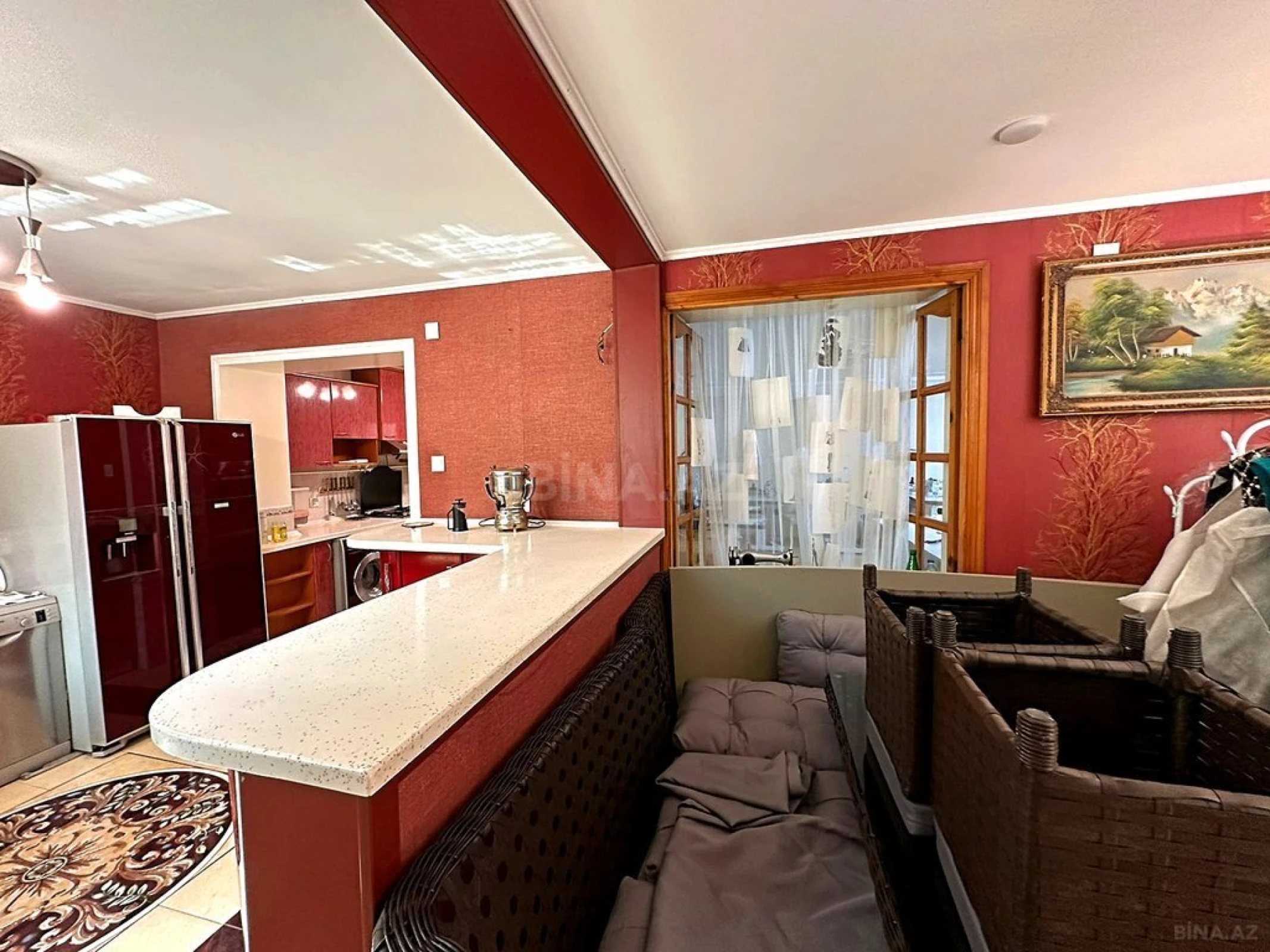 Satılır 5 otaqlı mənzil 140 m²