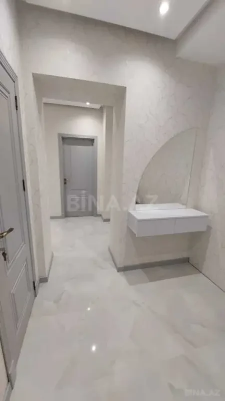 Kirayə verilir 3 otaqlı mənzil 155 m²