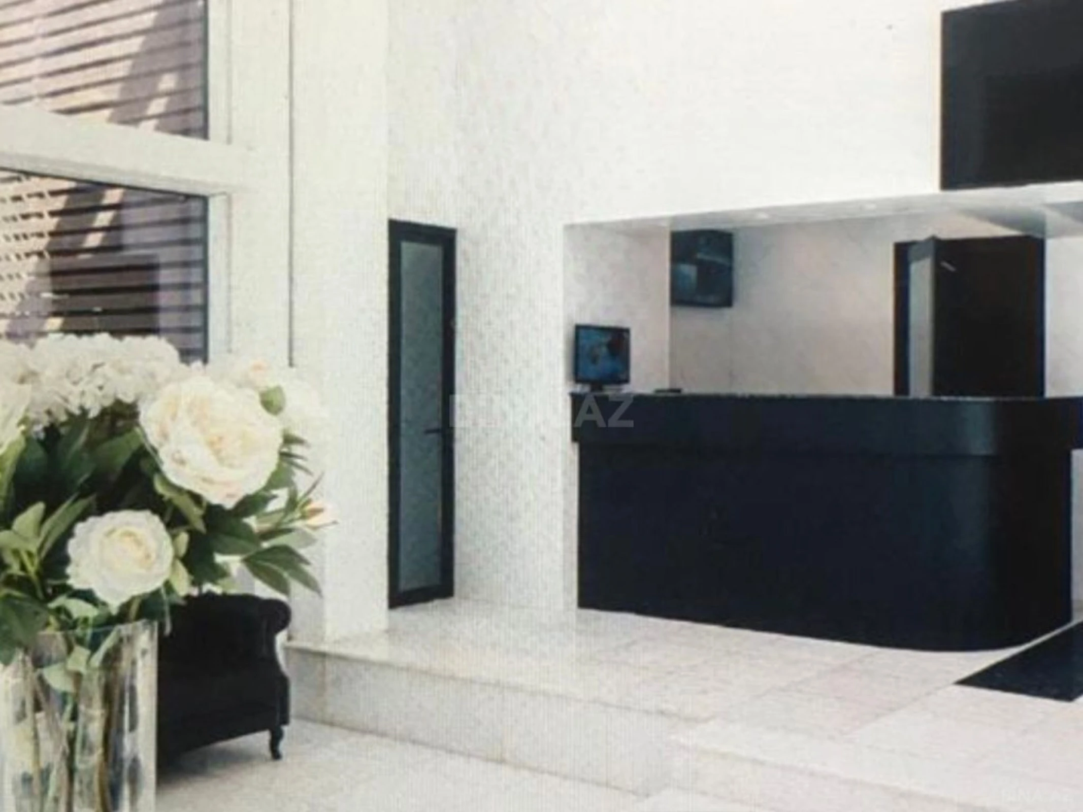 Satılır 4 otaqlı mənzil 207 m²