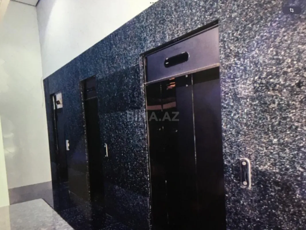 Satılır 4 otaqlı mənzil 207 m²