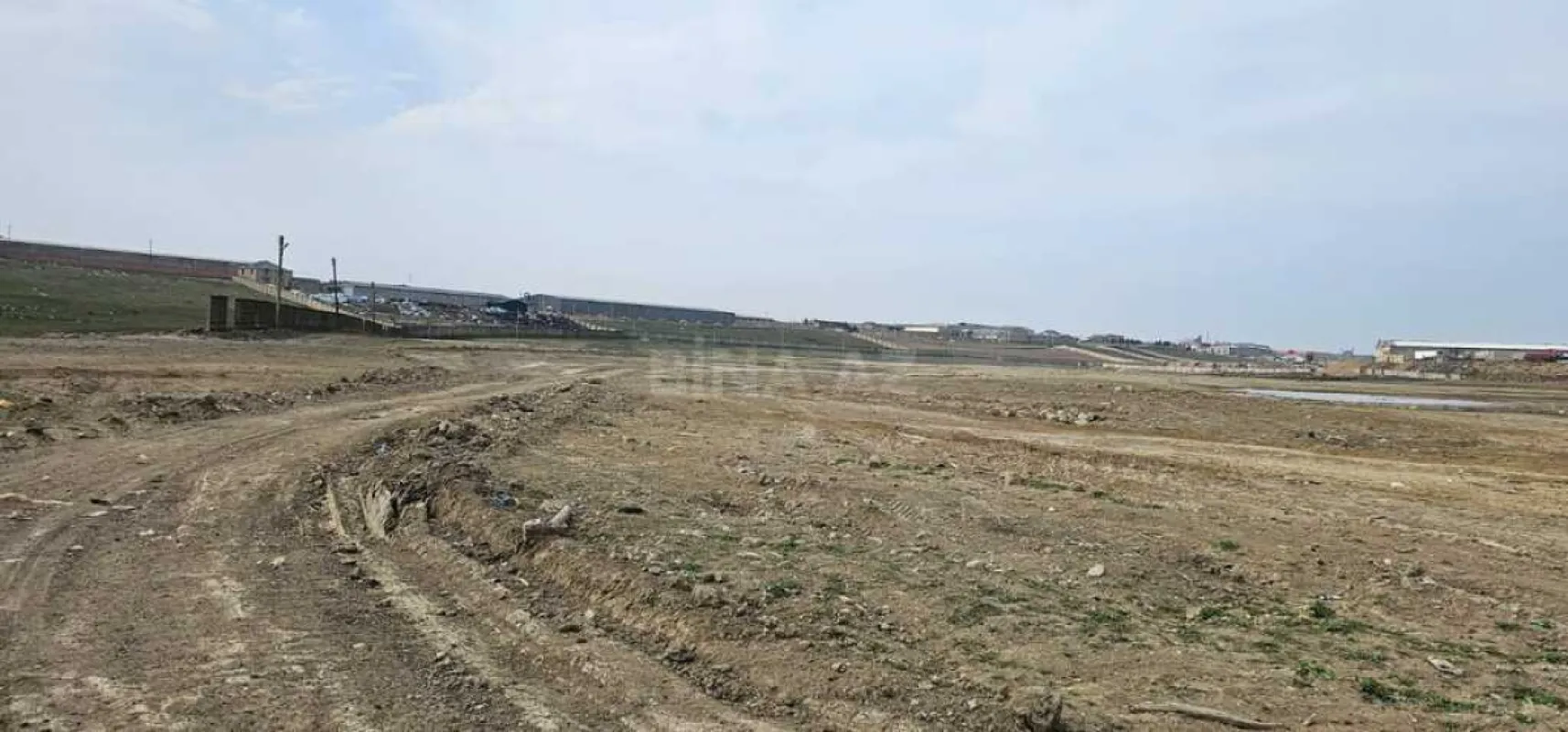 Satılır torpaq sahəsi 1100 m²