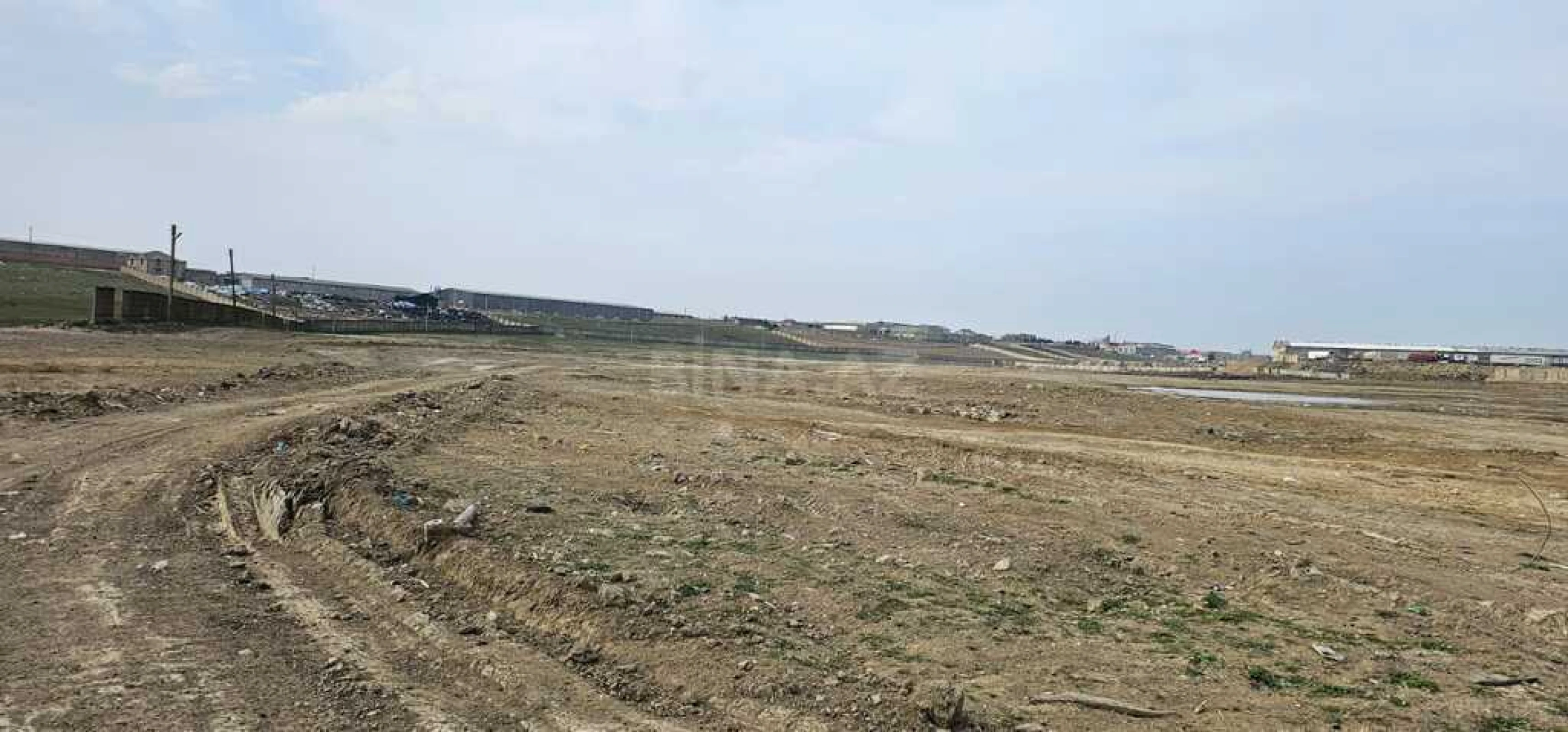 Satılır torpaq sahəsi 1100 m²