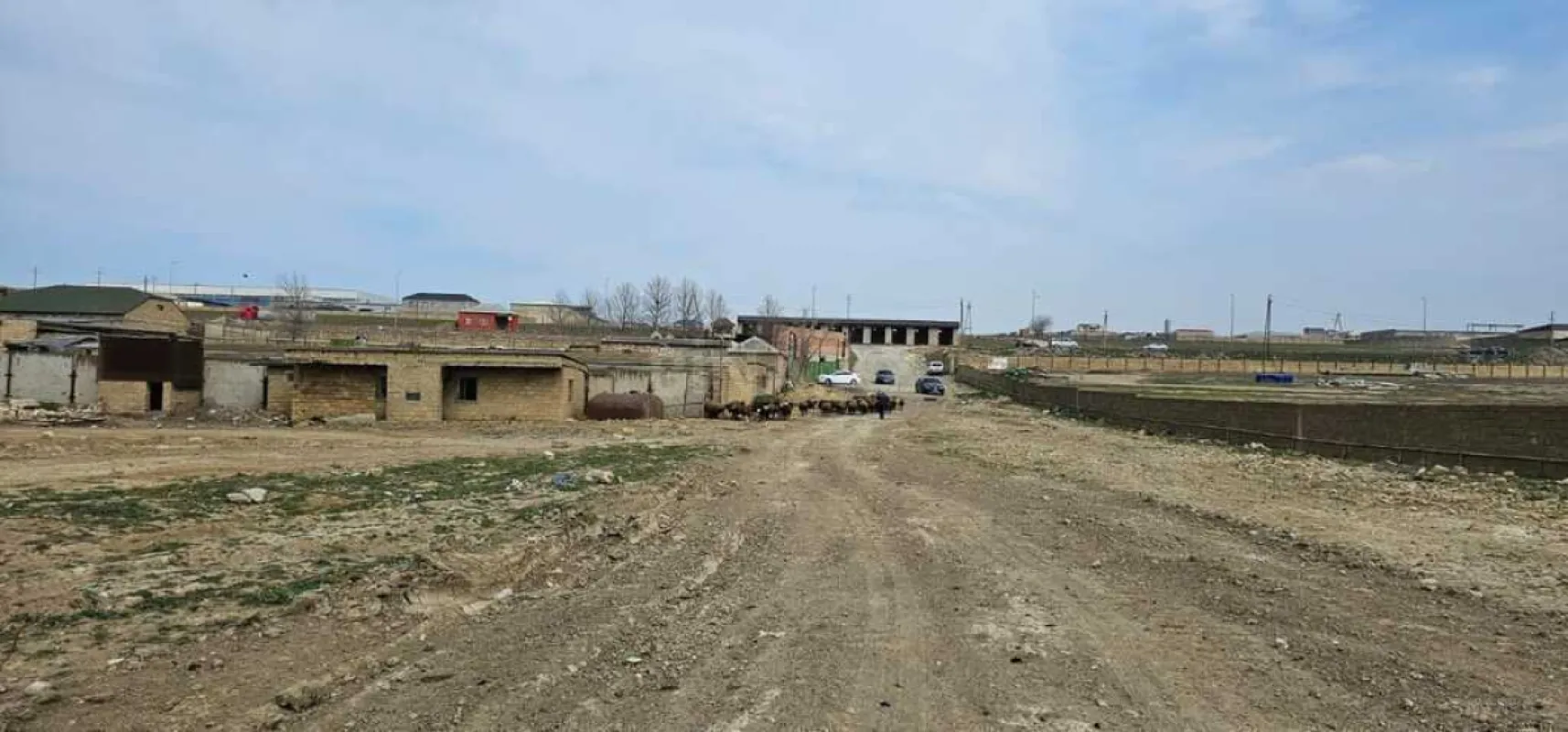 Satılır torpaq sahəsi 1100 m²