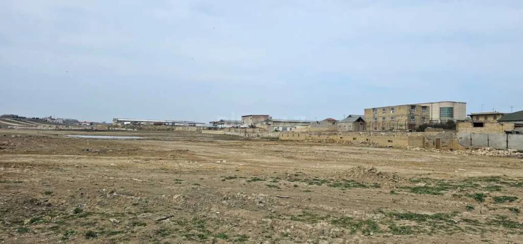 Satılır torpaq sahəsi 1100 m²
