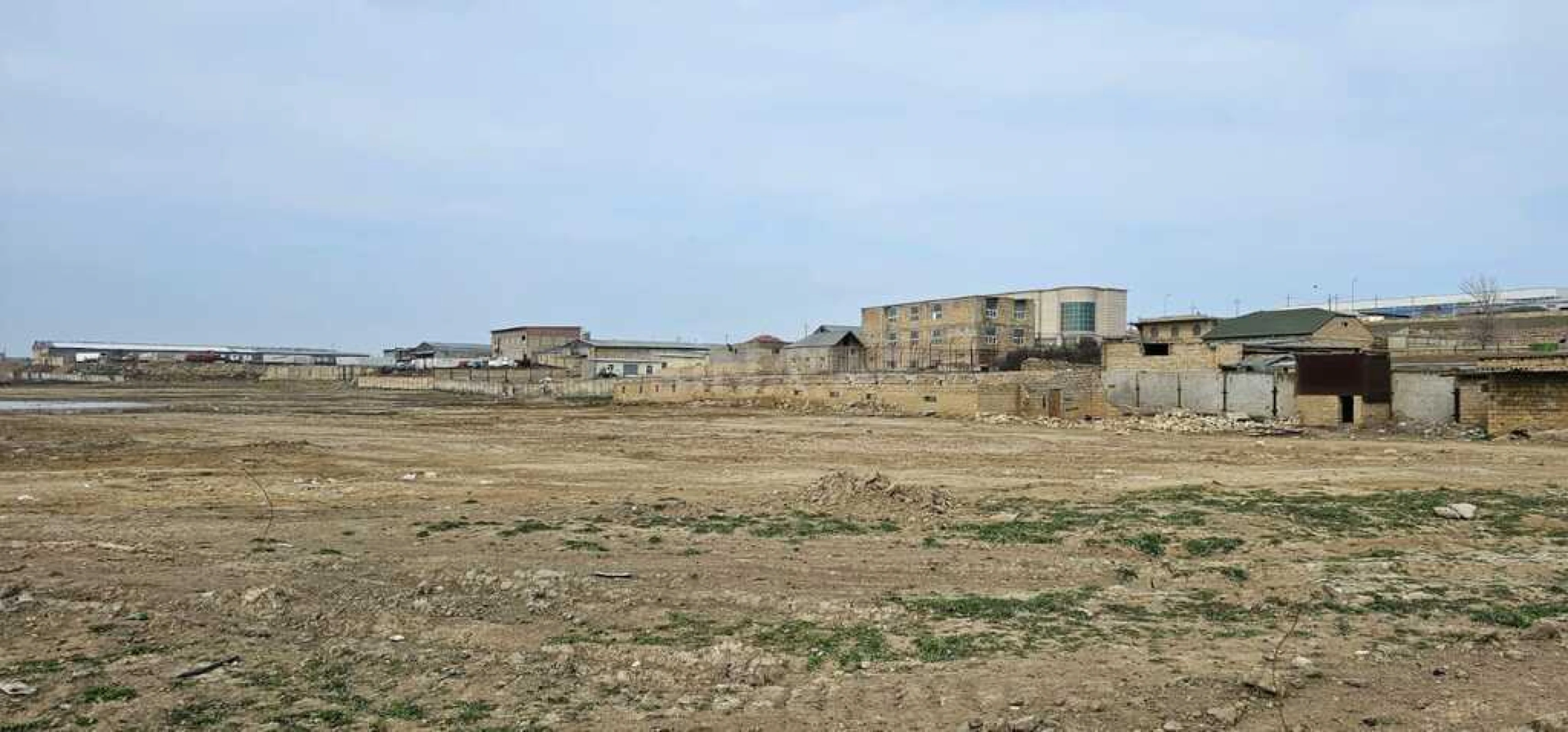 Satılır torpaq sahəsi 1100 m²