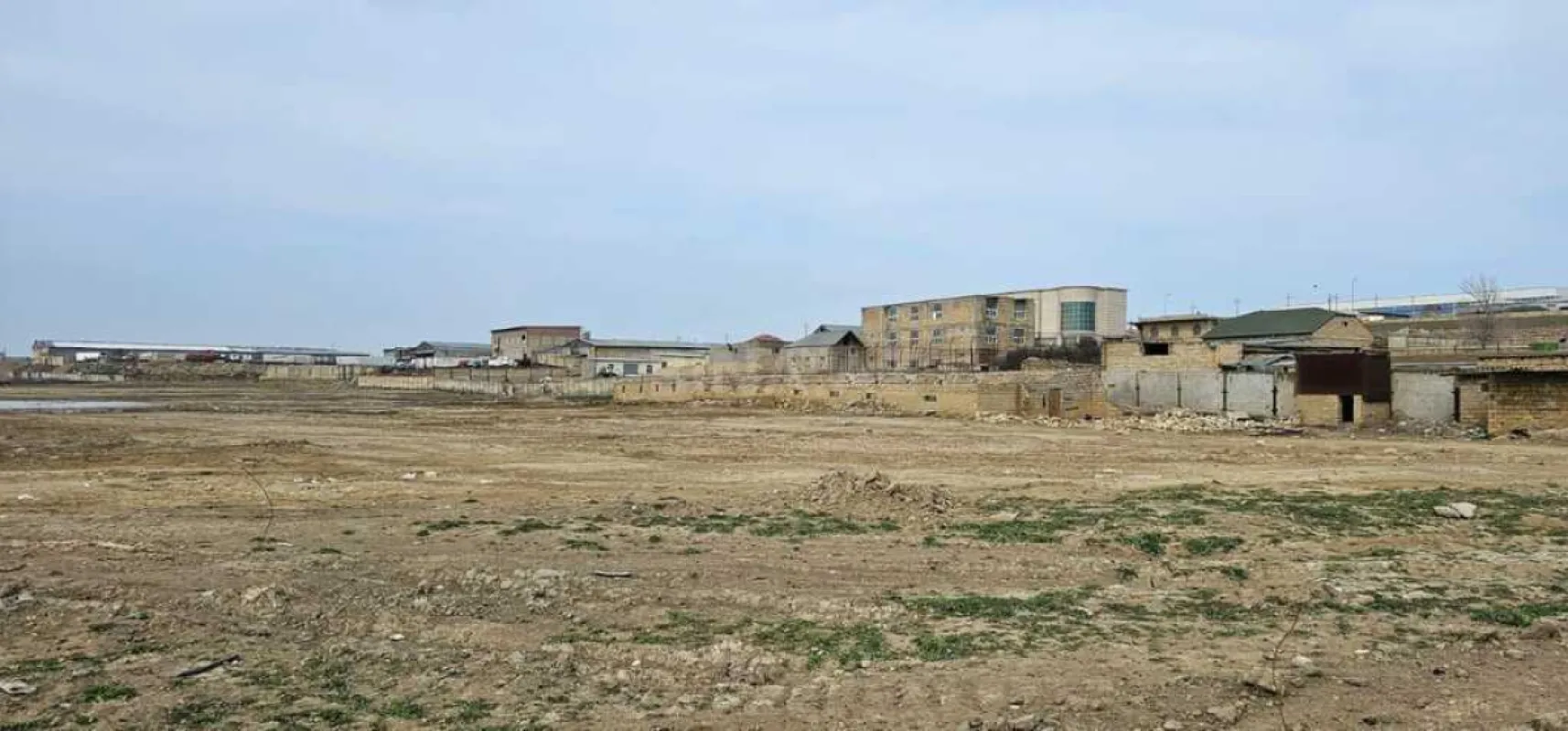 Satılır torpaq sahəsi 1100 m²