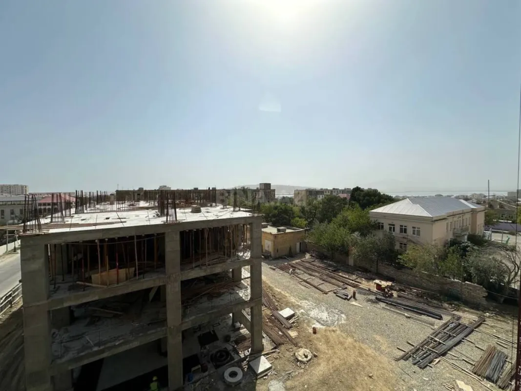 Satılır 2 otaqlı mənzil 73.8 m²