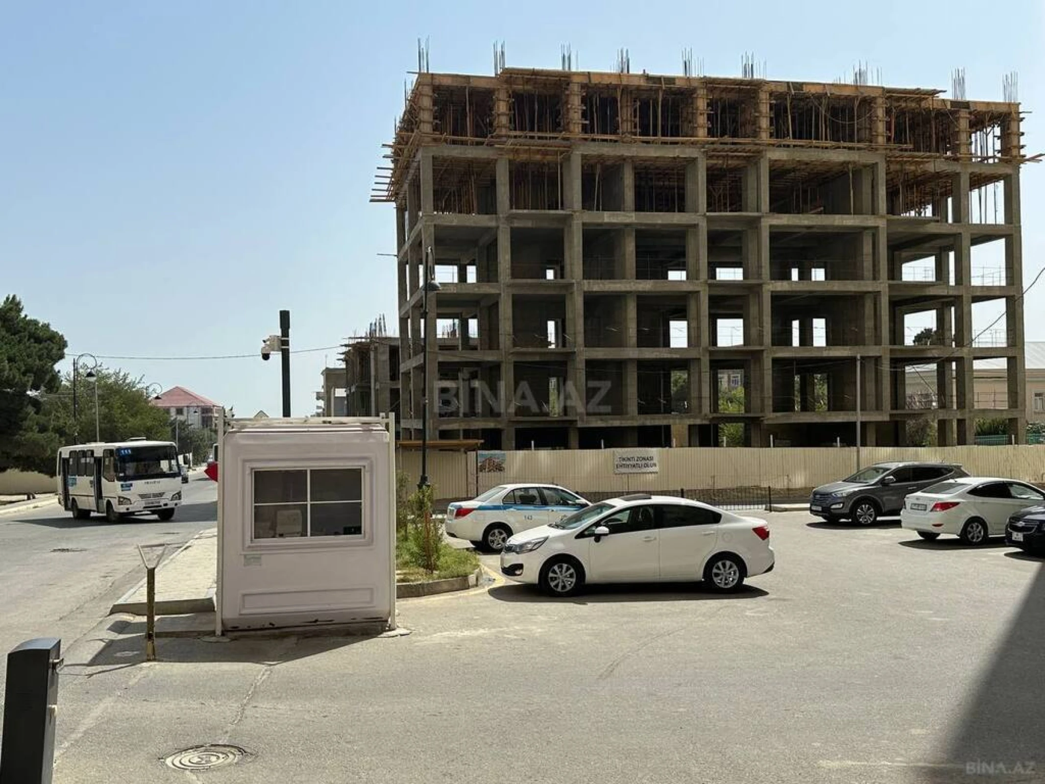 Satılır 2 otaqlı mənzil 73.8 m²