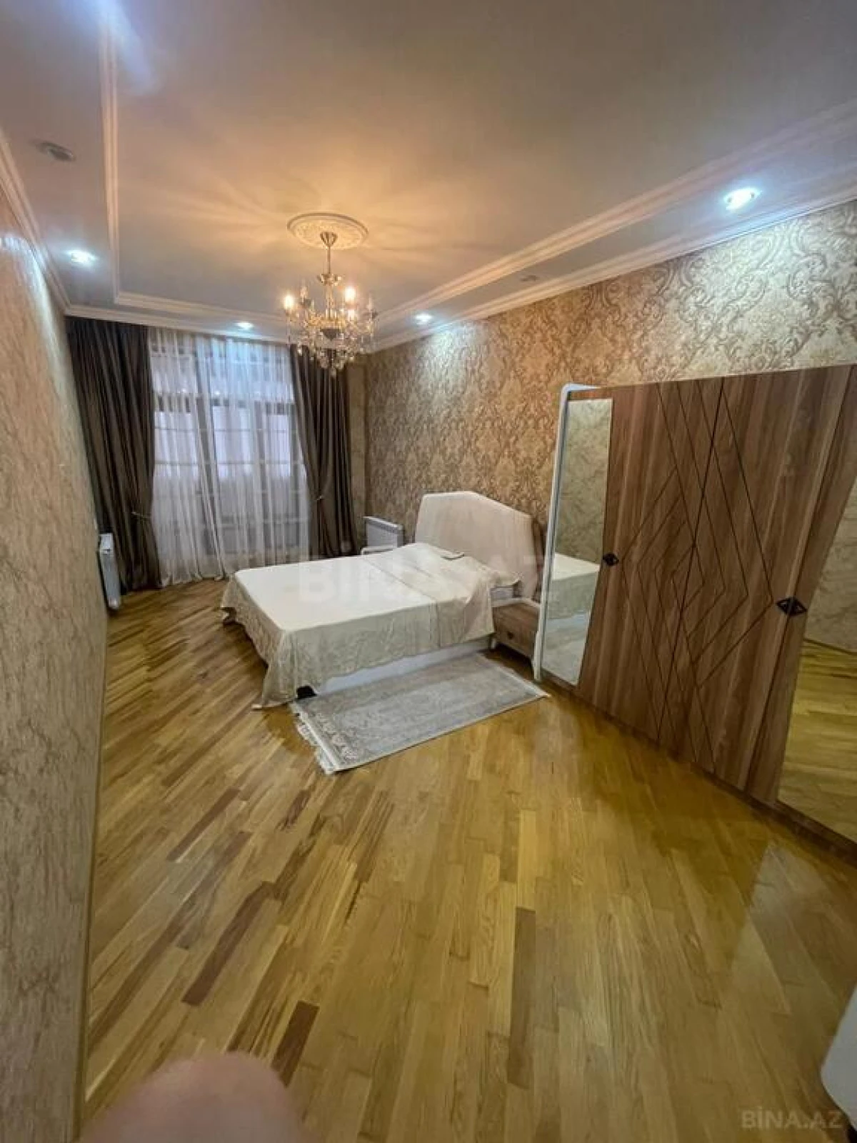 Kirayə verilir 3 otaqlı mənzil 112 m²