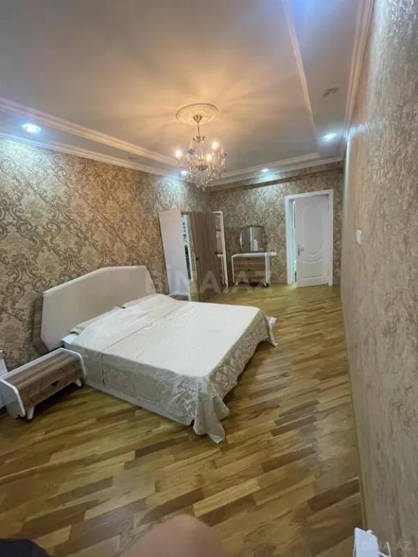 Kirayə verilir 3 otaqlı mənzil 112 m²