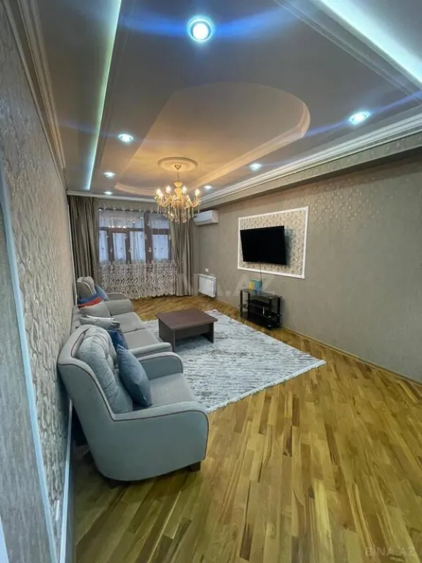 Kirayə verilir 3 otaqlı mənzil 112 m²
