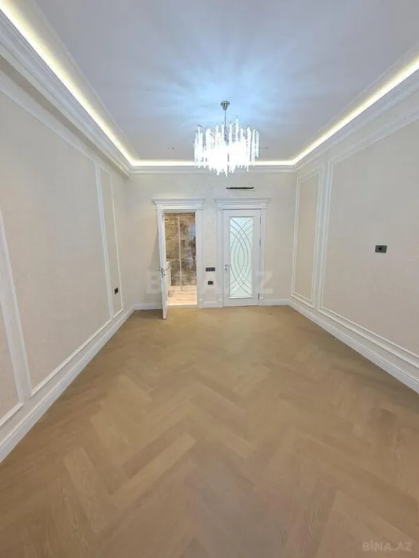 Satılır 3 otaqlı mənzil 155 m²