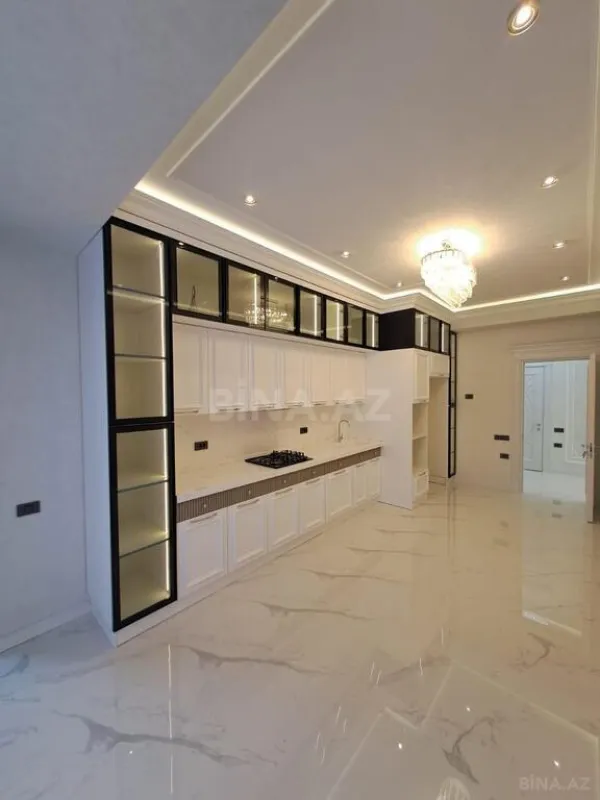 Satılır 3 otaqlı mənzil 155 m²