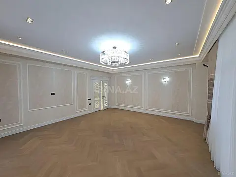 Satılır 3 otaqlı mənzil 155 m²