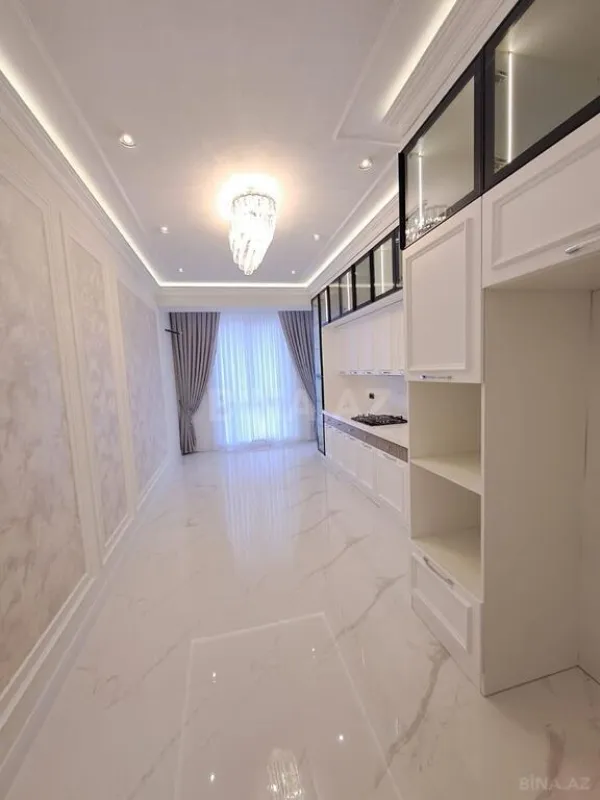 Satılır 3 otaqlı mənzil 155 m²