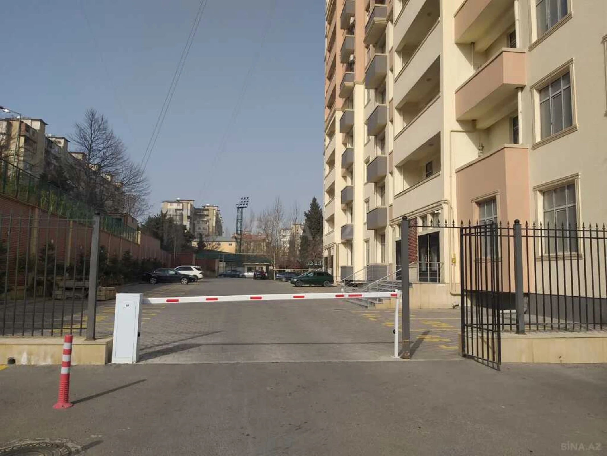 Satılır 3 otaqlı mənzil 120 m²