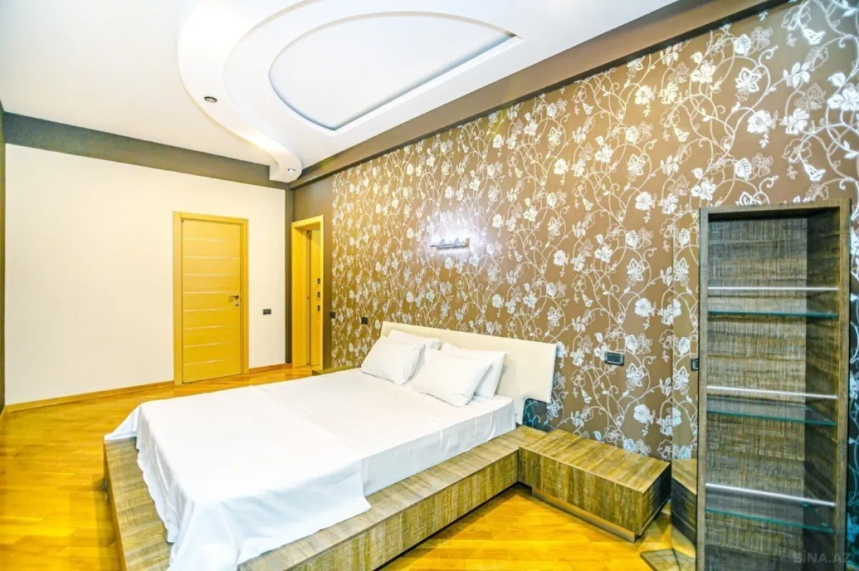 Kirayə verilir 4 otaqlı mənzil 220 m²