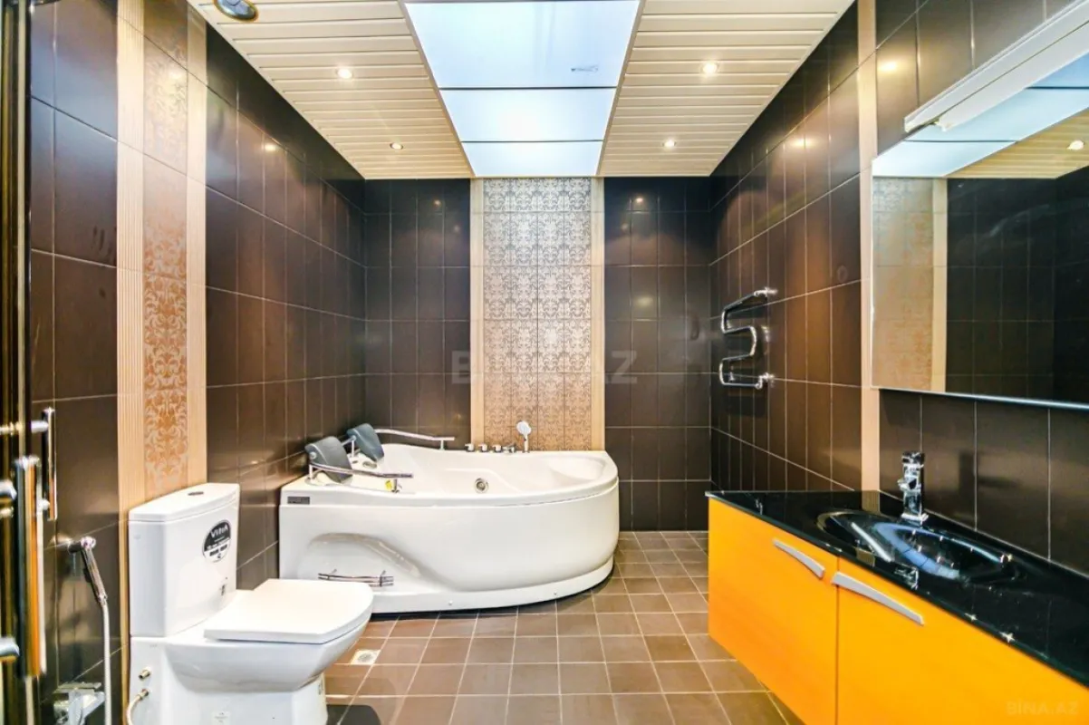 Kirayə verilir 4 otaqlı mənzil 220 m²