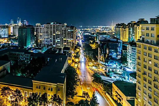 Kirayə verilir 4 otaqlı mənzil 220 m²