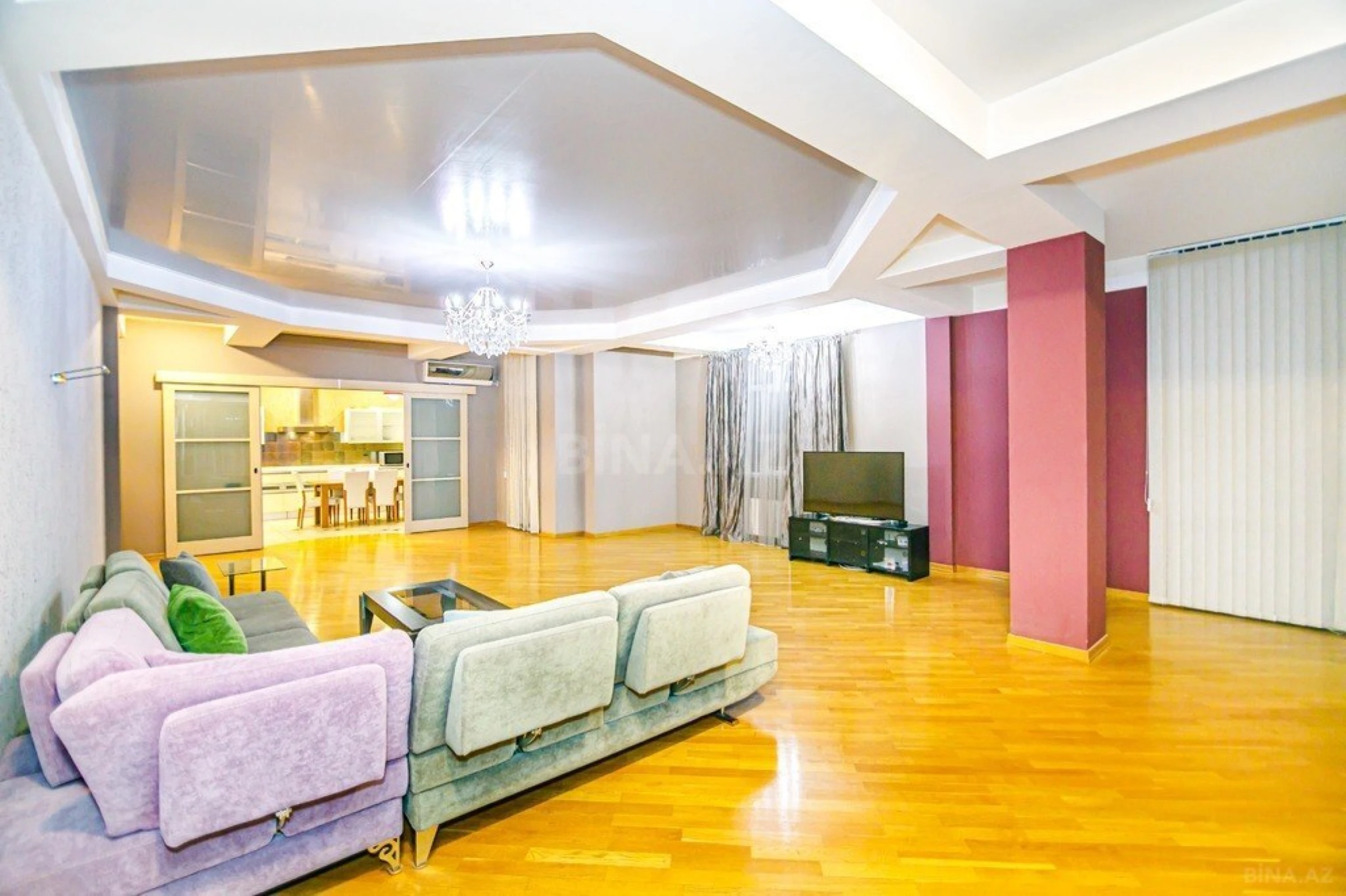 Kirayə verilir 4 otaqlı mənzil 220 m²
