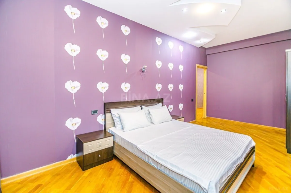 Kirayə verilir 4 otaqlı mənzil 220 m²