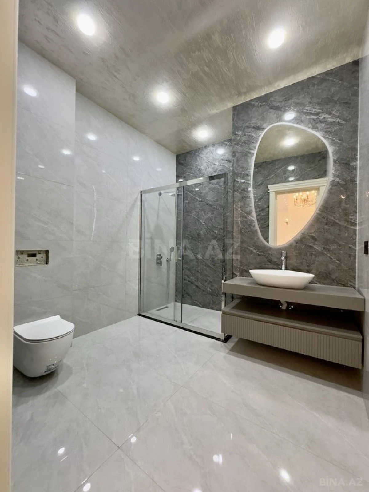 Satılır 6 otaqlı həyət evi 440 m²