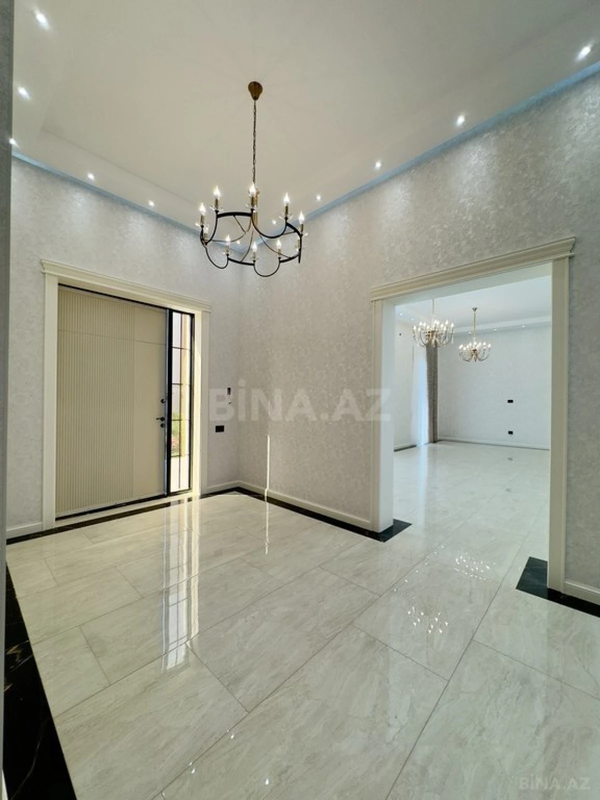 Satılır 6 otaqlı həyət evi 440 m²