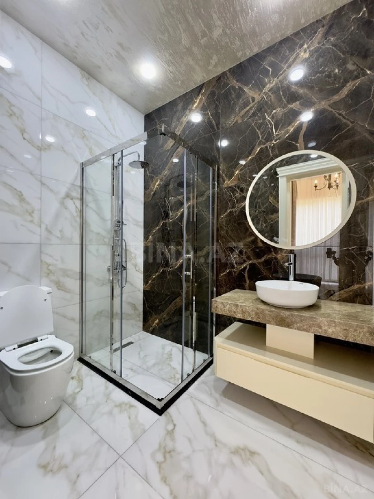 Satılır 6 otaqlı həyət evi 440 m²