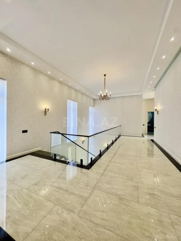 Satılır 6 otaqlı həyət evi 440 m²