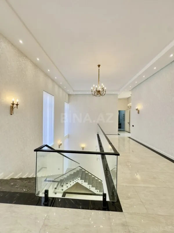 Satılır 6 otaqlı həyət evi 440 m²