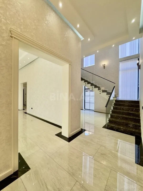 Satılır 6 otaqlı həyət evi 440 m²